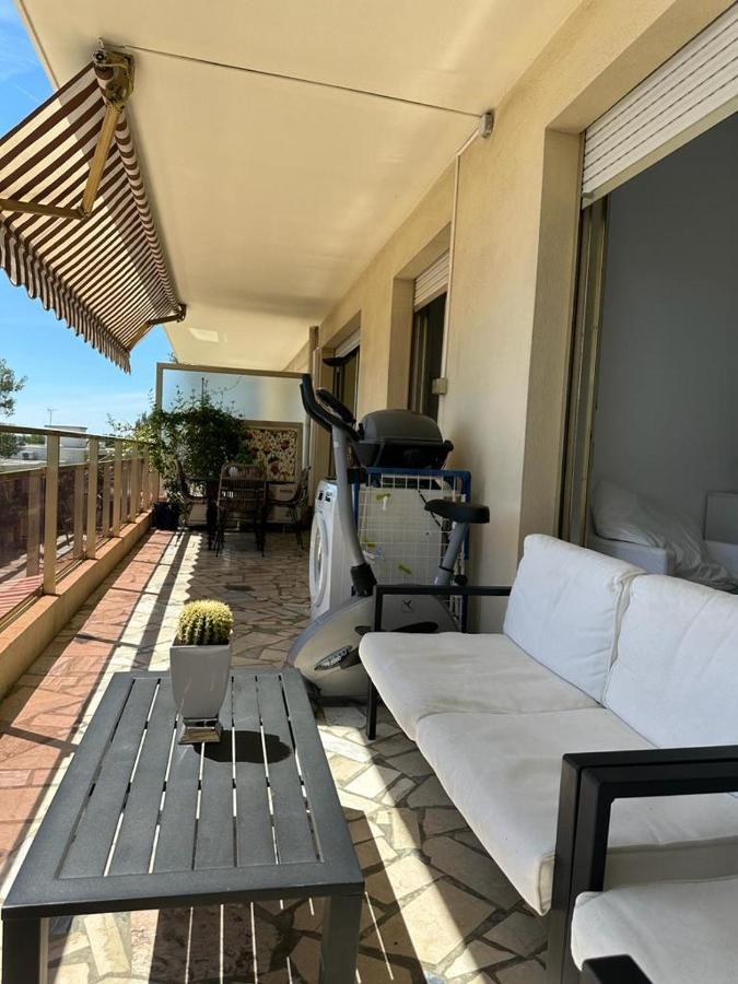 Bel Appartement Avec Vue Mer Villeneuve-Loubet Exterior foto